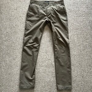 Banana Republic Slim City tech Pant 30x32 khaki